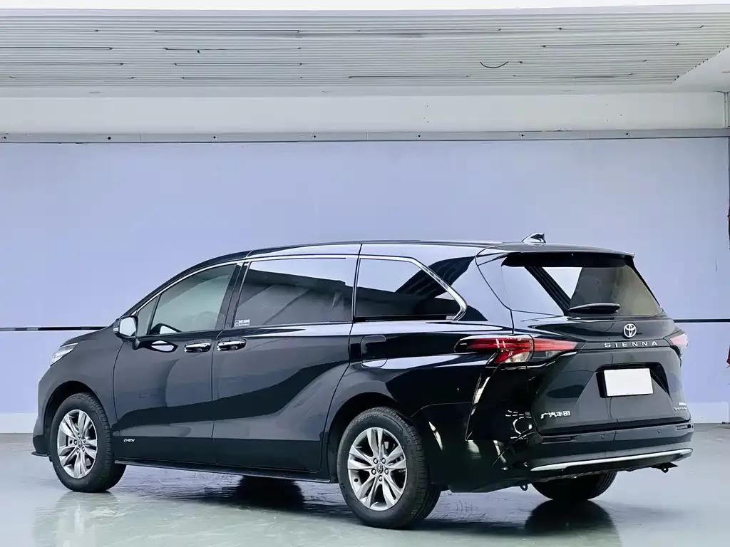 Toyota Sienna 2024 из CN, фото 5