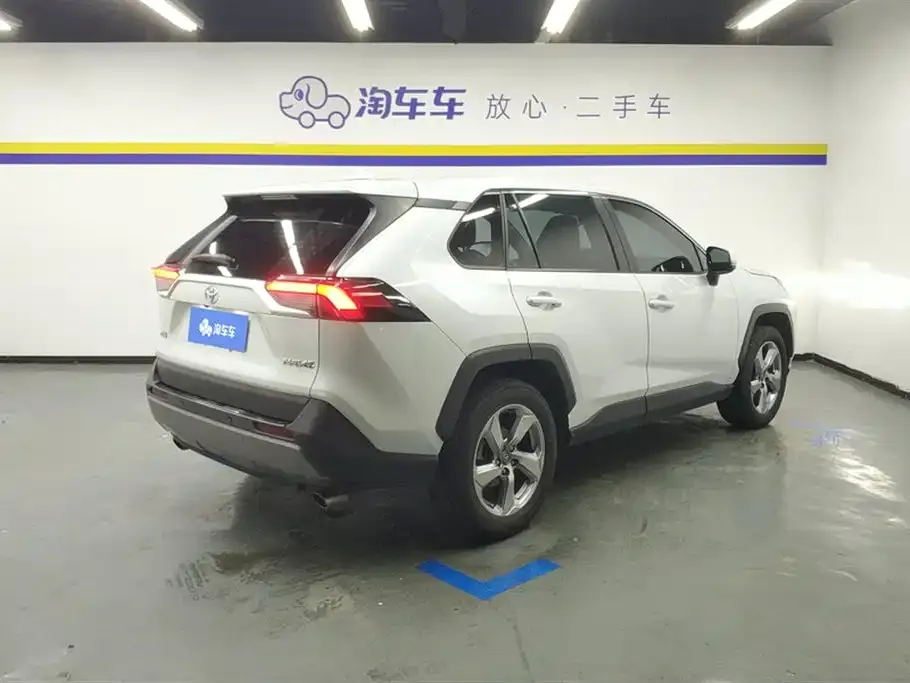 Toyota RAV4 2022 из CN, фото 3
