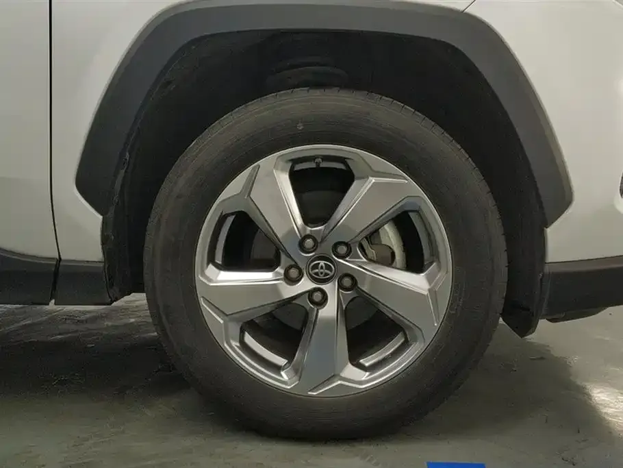 Toyota RAV4 2022 из CN, фото 9