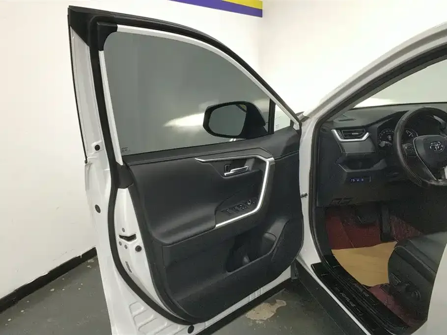 Toyota RAV4 2022 из CN, фото 4