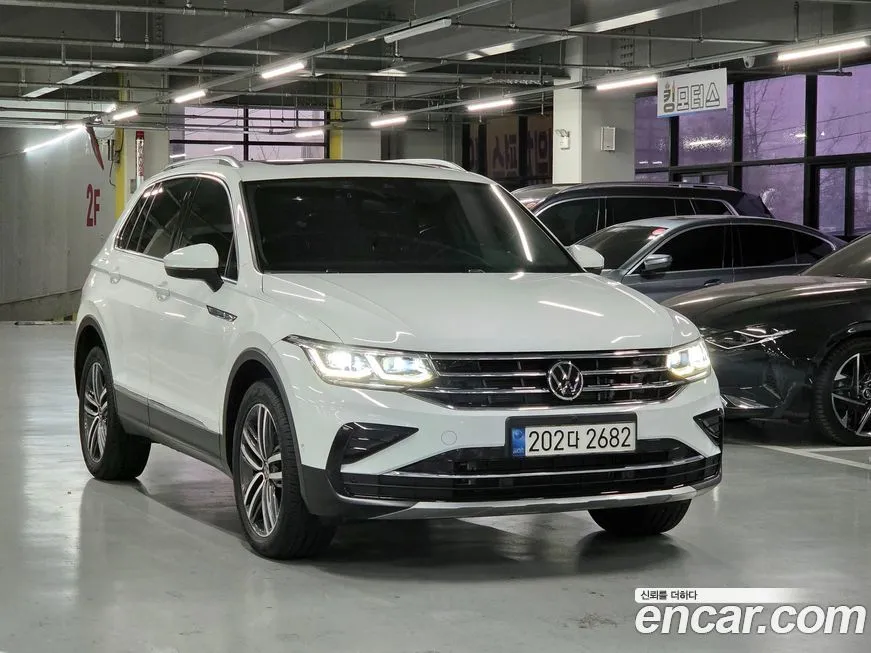 Volkswagen Tiguan — фото 1