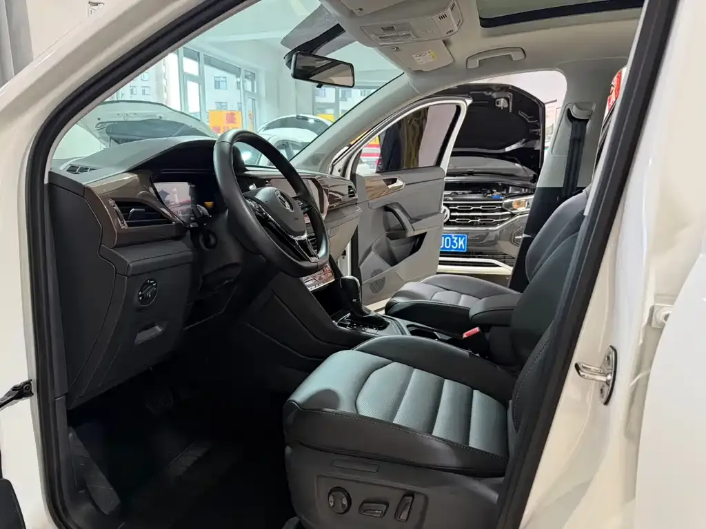 Volkswagen Tharu 2023 из CN, фото 10