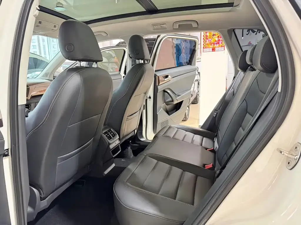 Volkswagen Tharu 2023 из CN, фото 4