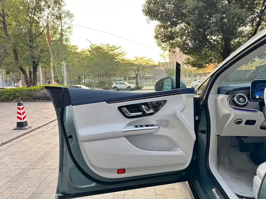 Mercedes-Benz EQE 2026 из CN, фото 2
