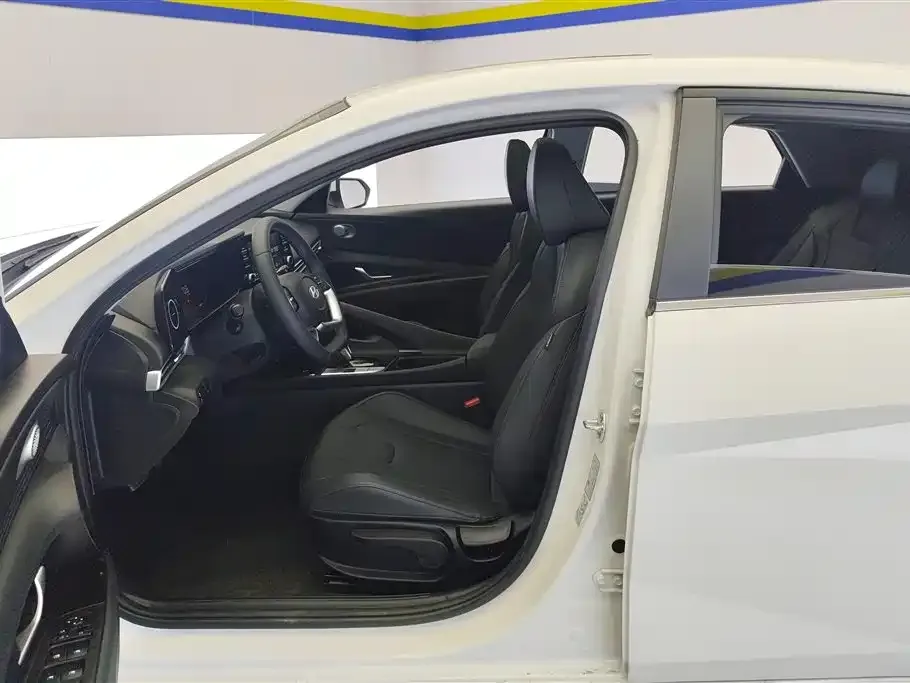 Hyundai Elantra 2024 из CN, фото 6