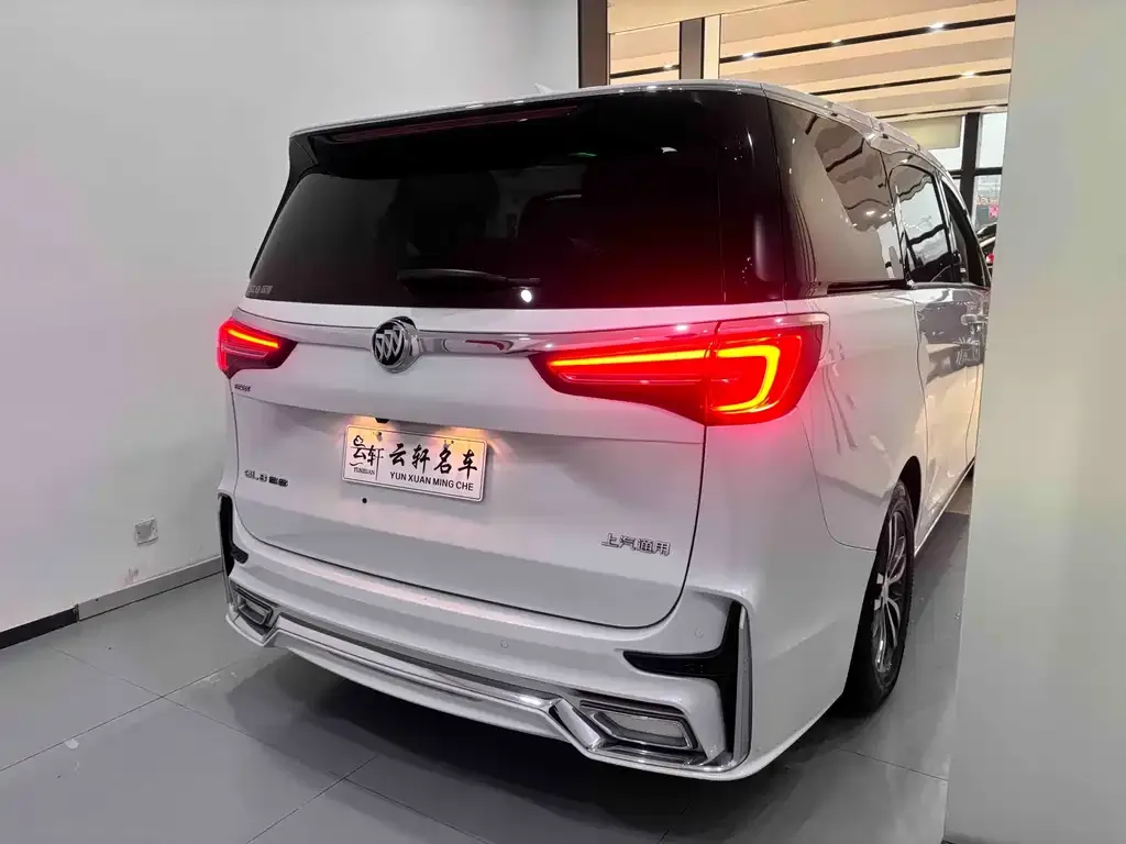 Buick GL8 2021 из CN, фото 3