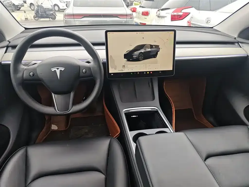 Tesla Model Y — фото 3
