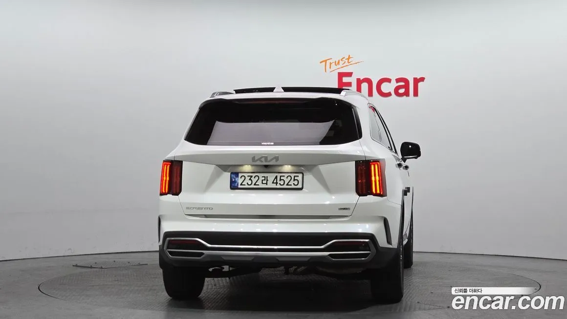 Kia Sorento — фото 10