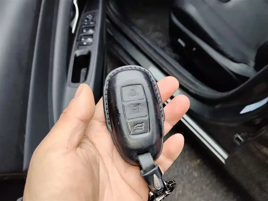 Hyundai Elantra 2023 из CN, фото 7