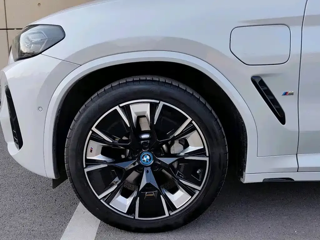 BMW iX3 2025 из CN, фото 6