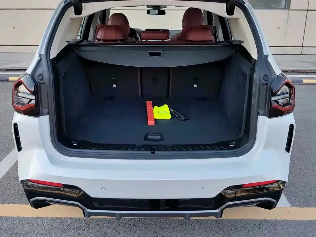 BMW iX3 2025 из CN, фото 2