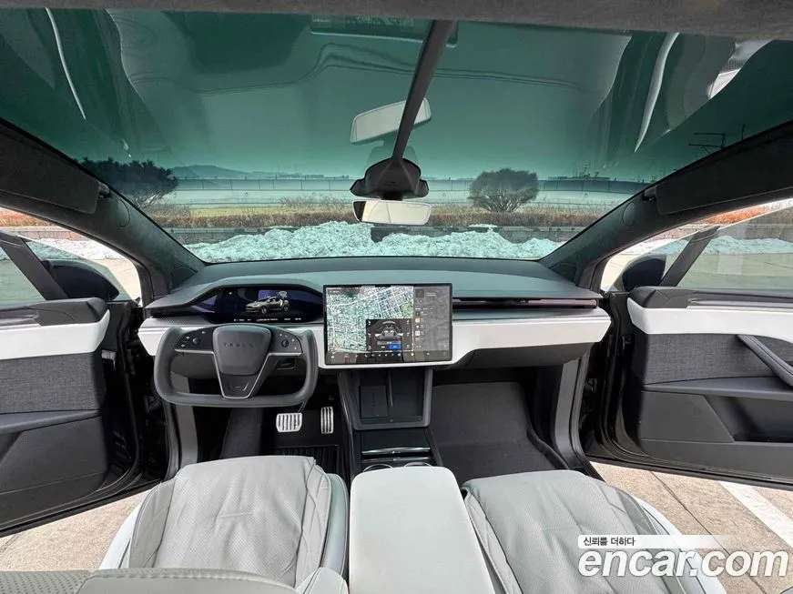 Tesla Model X — фото 3