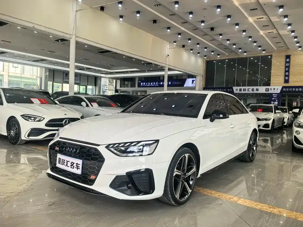 Audi A4L 2024 из CN, фото 1