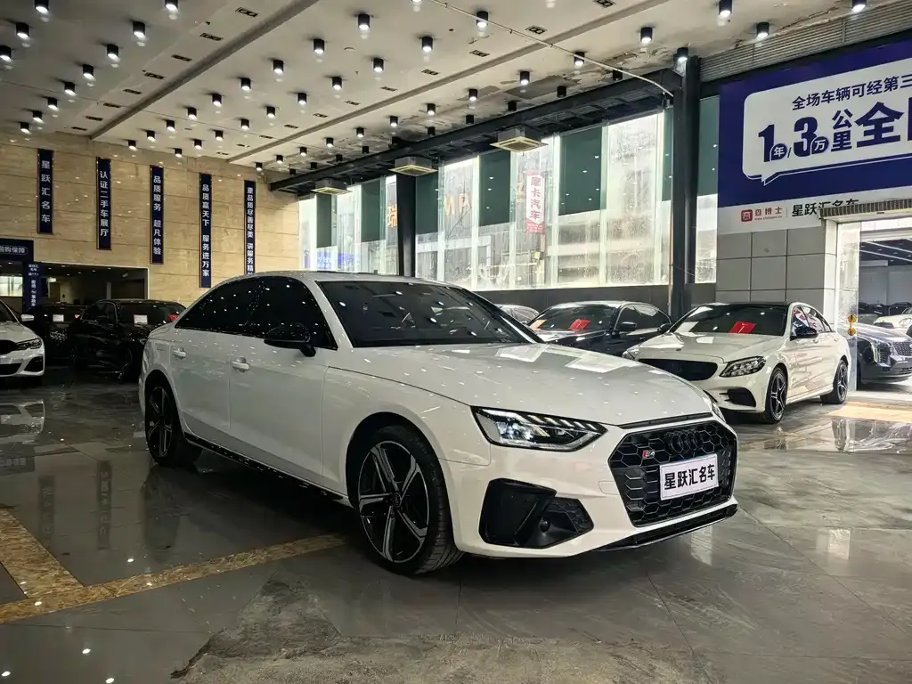 Audi A4L 2024 из CN, фото 3