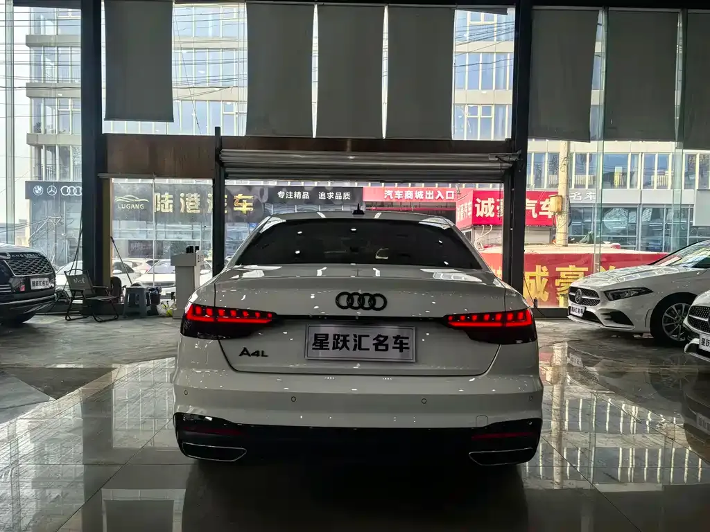 Audi A4L 2024 из CN, фото 5