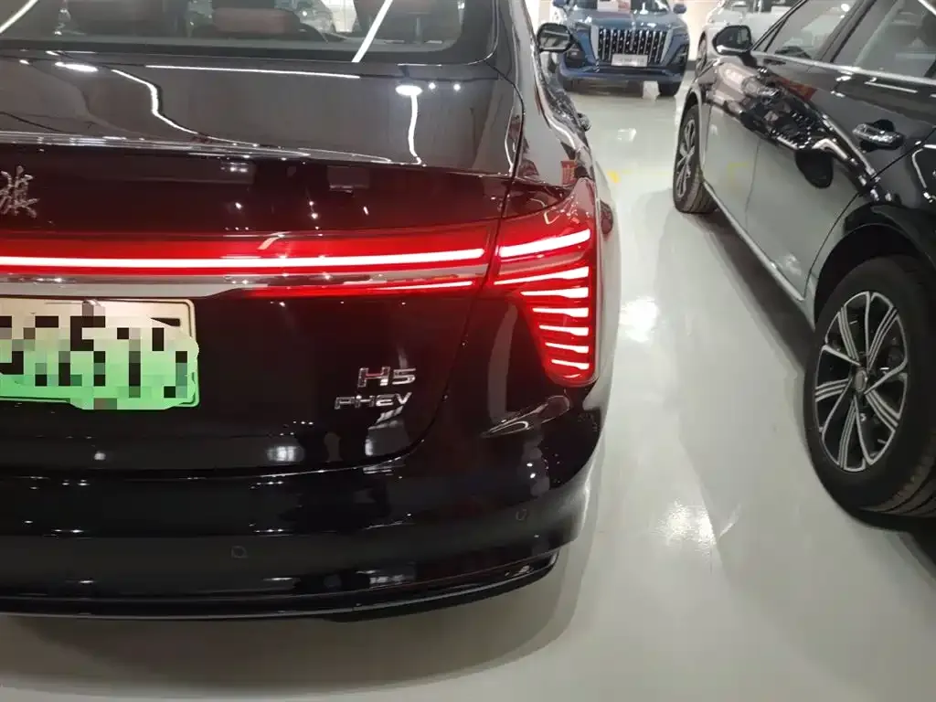 Hongqi H5 PHEV 2025 из CN, фото 5