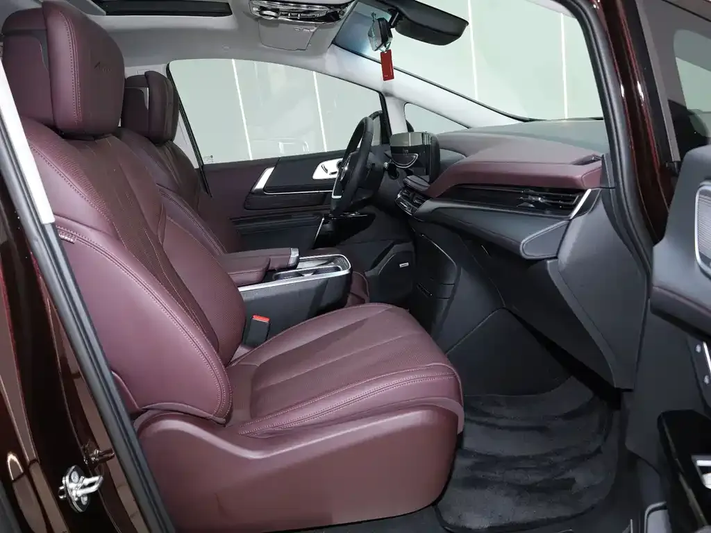 Buick Century 2024 из CN, фото 10
