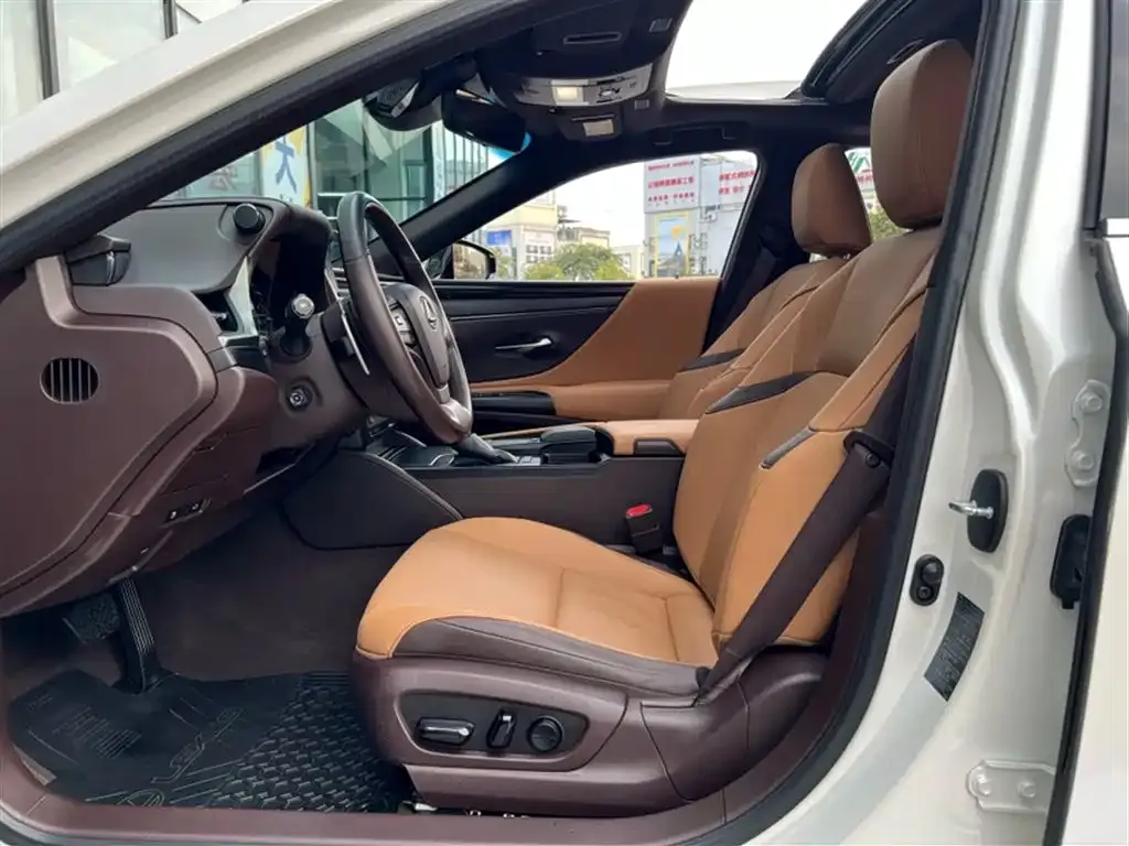 Lexus ES 2021 из CN, фото 10