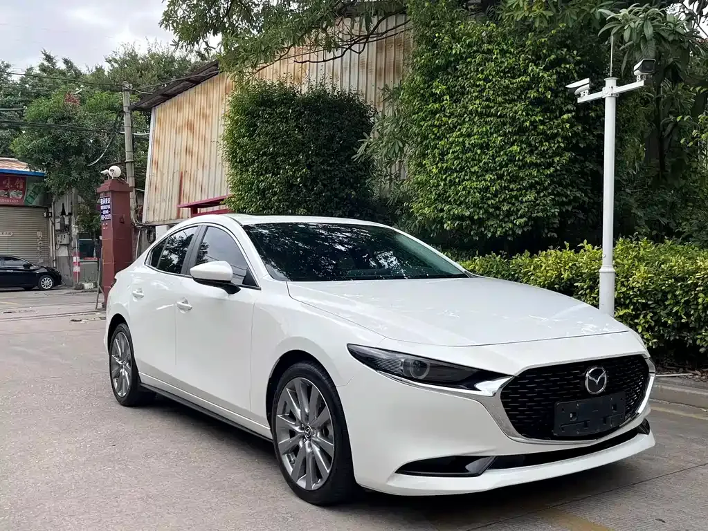 Mazda 3 Axela 2023 из CN, фото 8