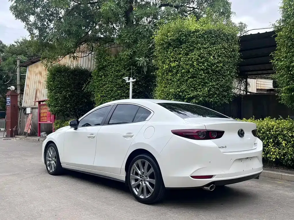 Mazda 3 Axela 2023 из CN, фото 6