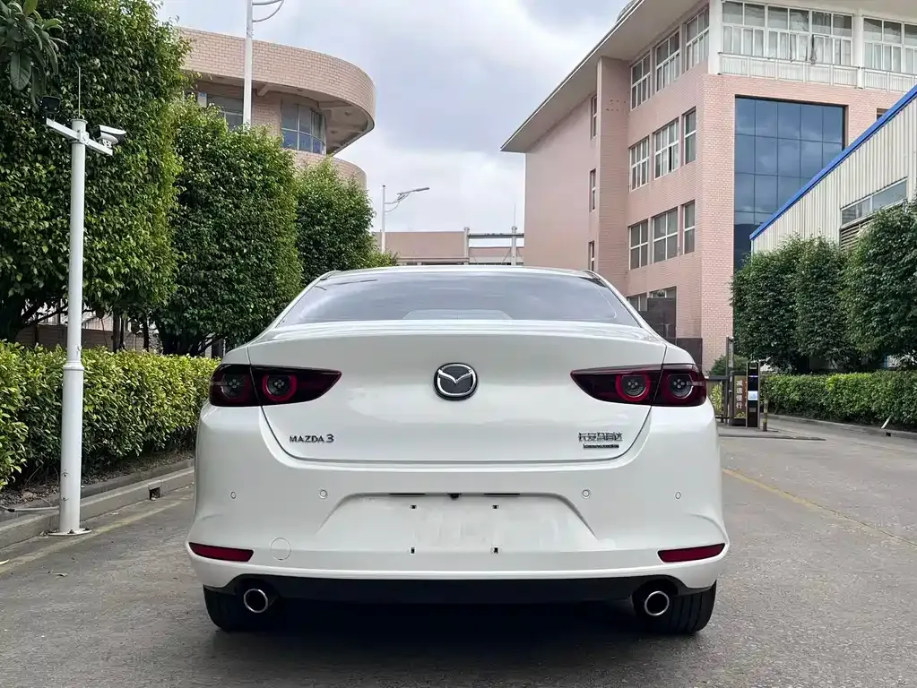 Mazda 3 Axela 2023 из CN, фото 4