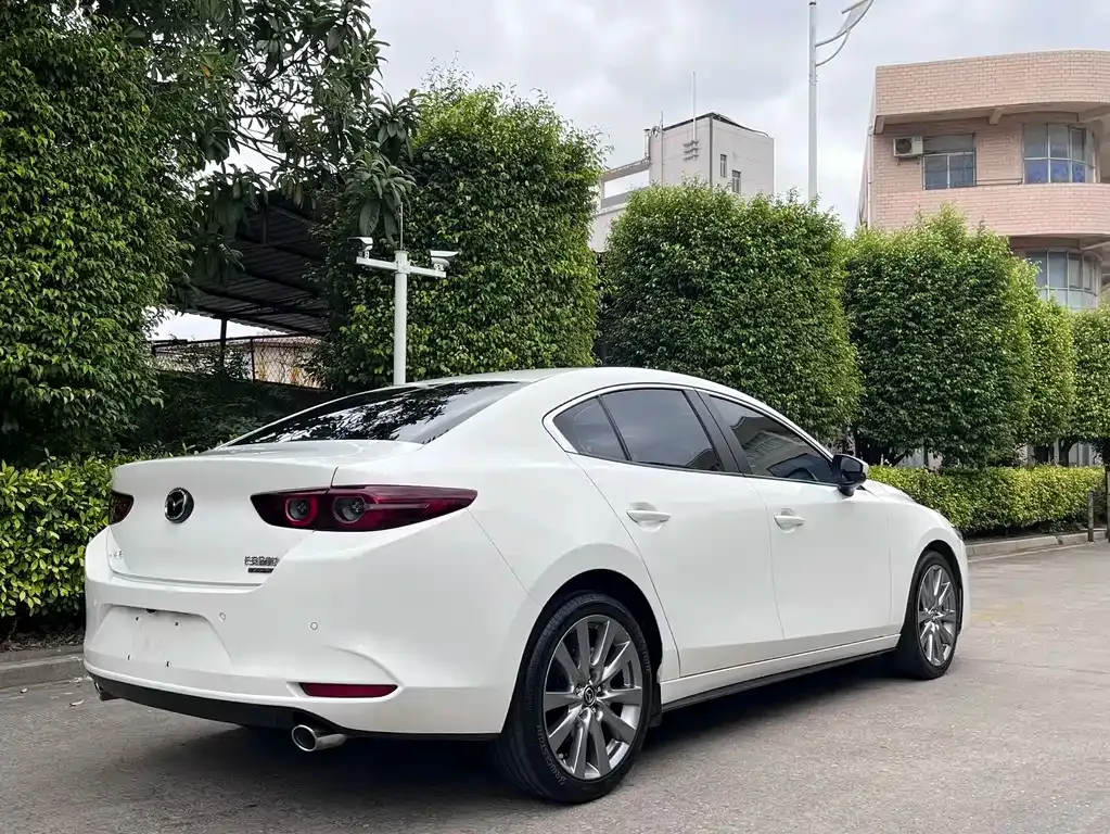 Mazda 3 Axela 2023 из CN, фото 9