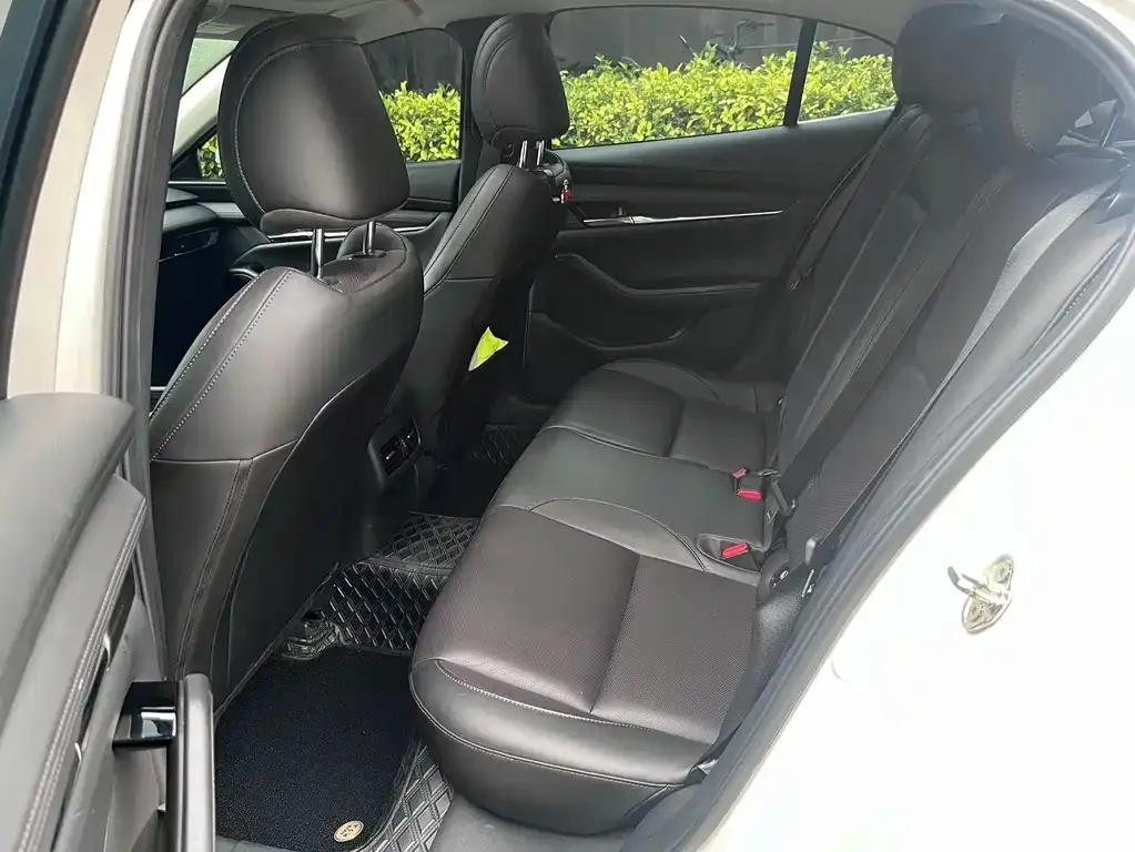 Mazda 3 Axela 2023 из CN, фото 3