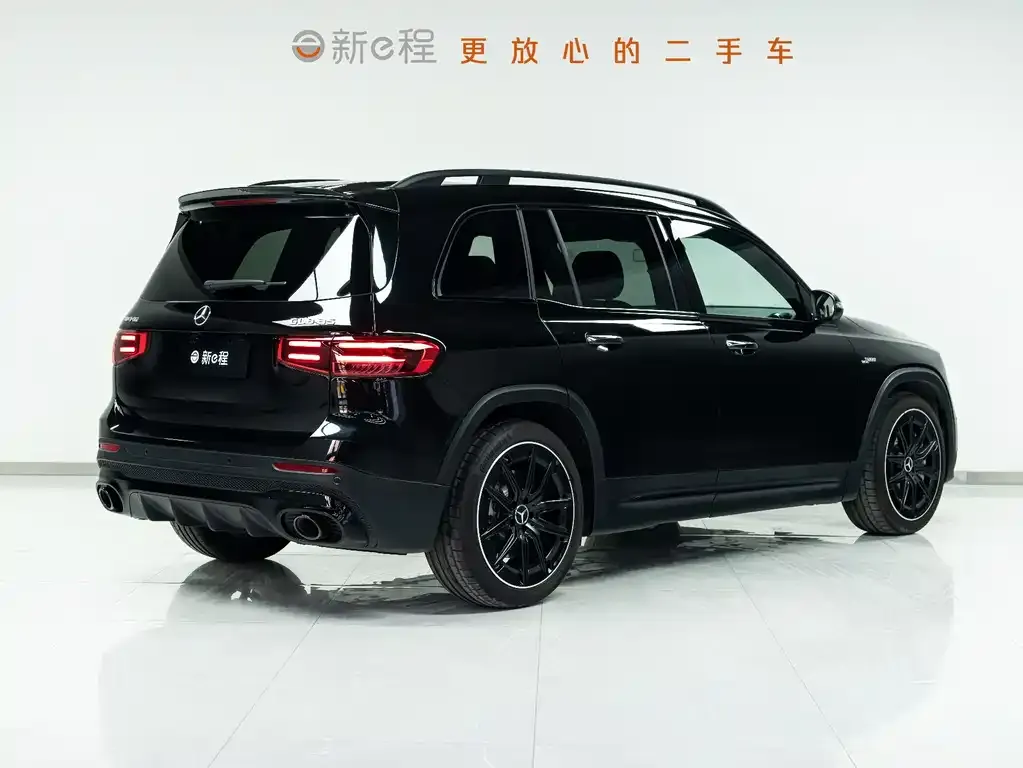 Mercedes-Benz GLB AMG — фото 4
