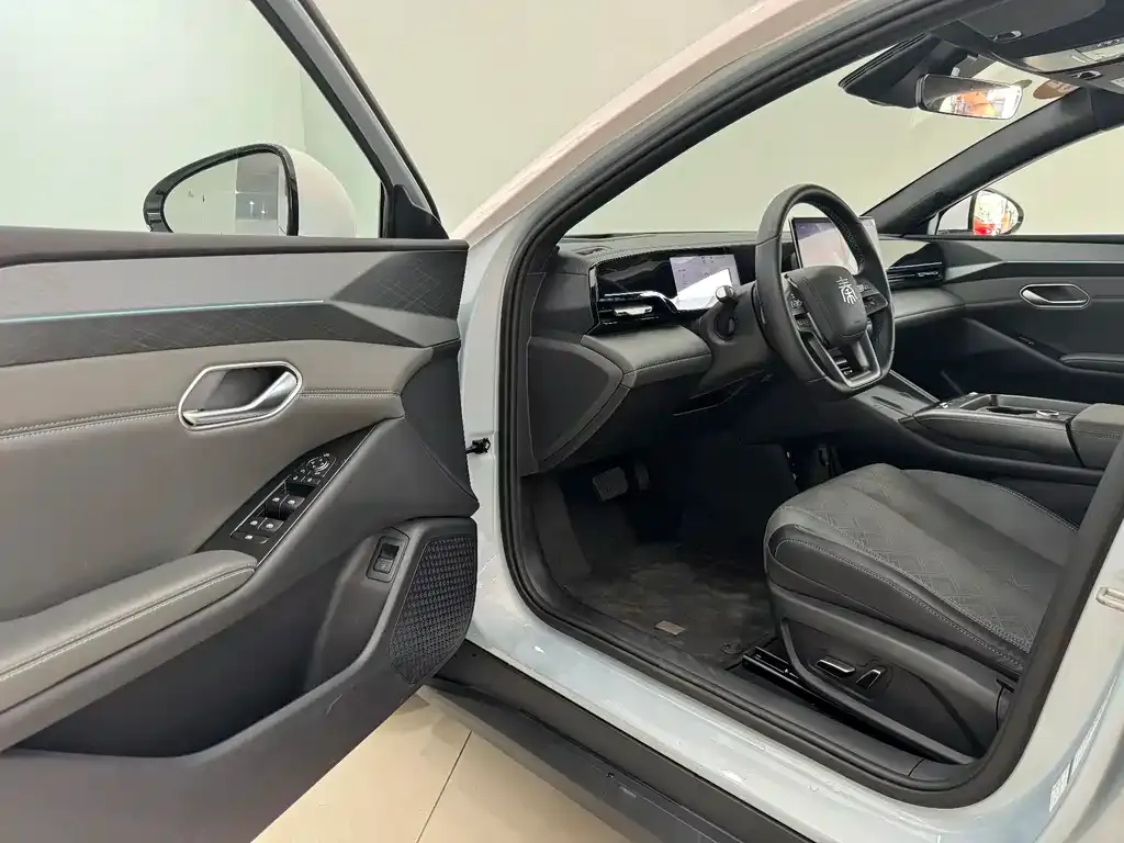 BYD Qin L 2025 из CN, фото 10