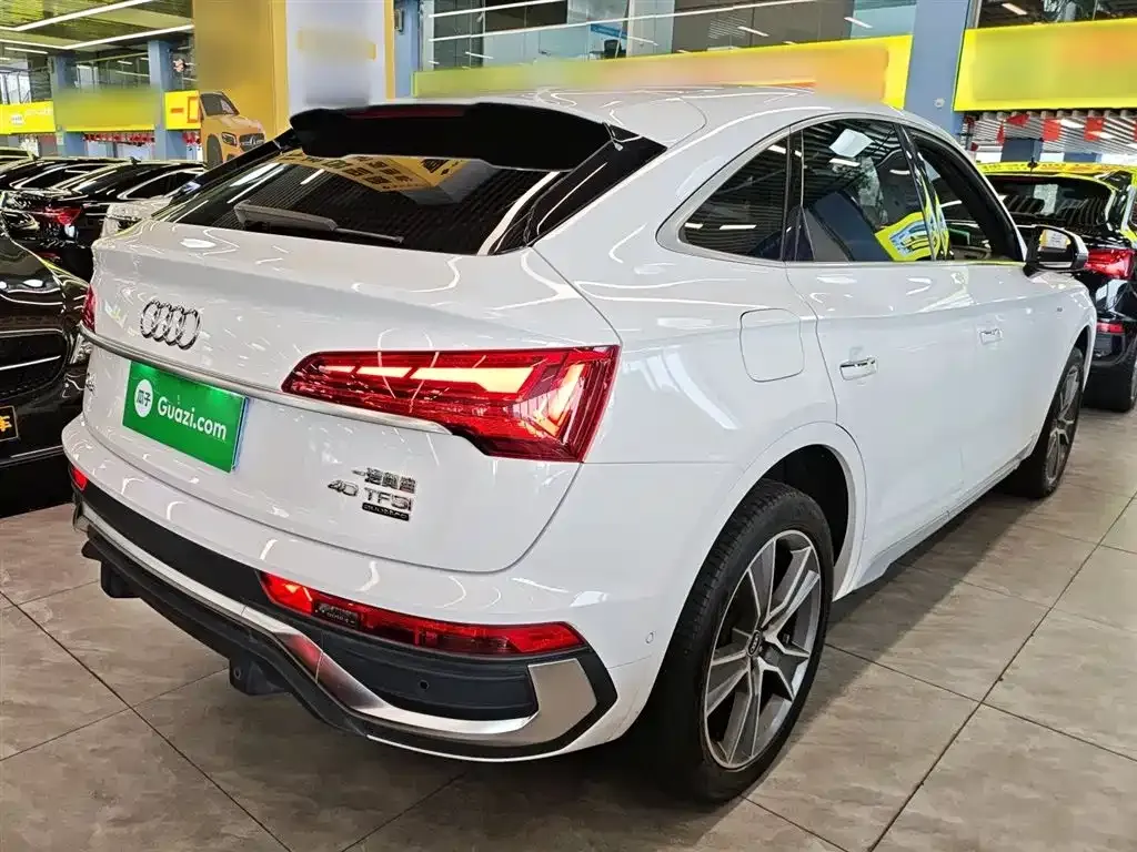 Audi Q5L Sportback 2022 из CN, фото 6