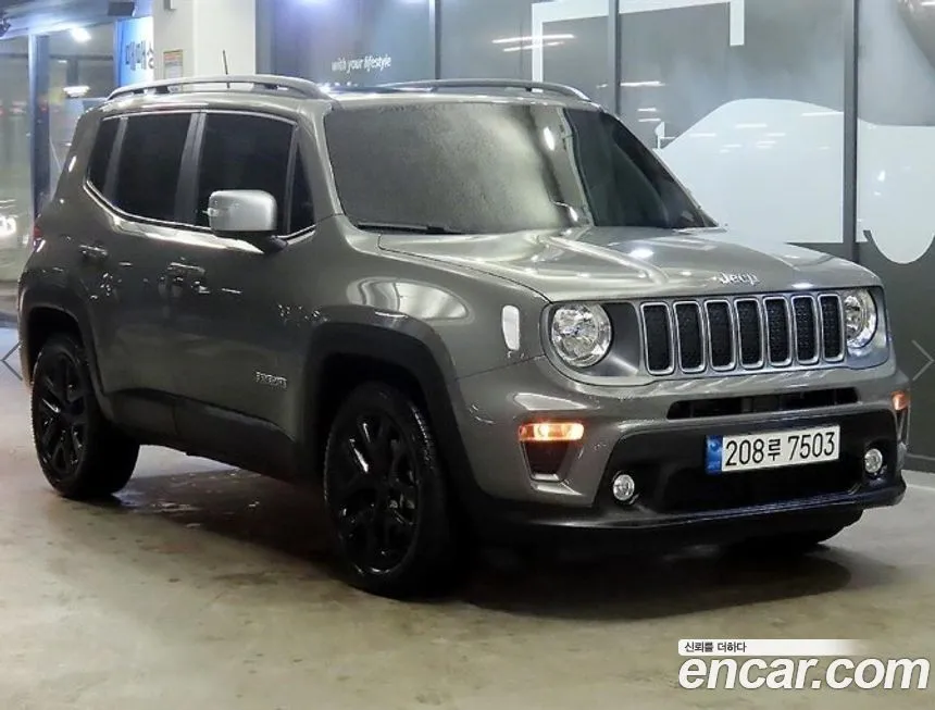 Jeep Renegade — фото 1
