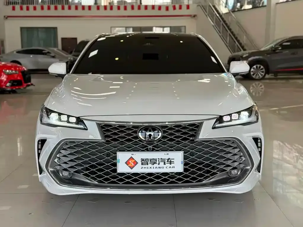 Toyota Avalon 2024 из CN, фото 1