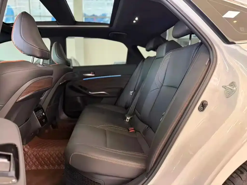 Toyota Avalon 2024 из CN, фото 8