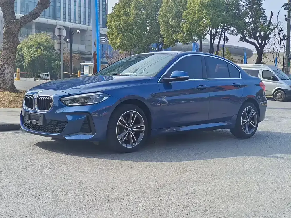 BMW 1 Series — фото 1