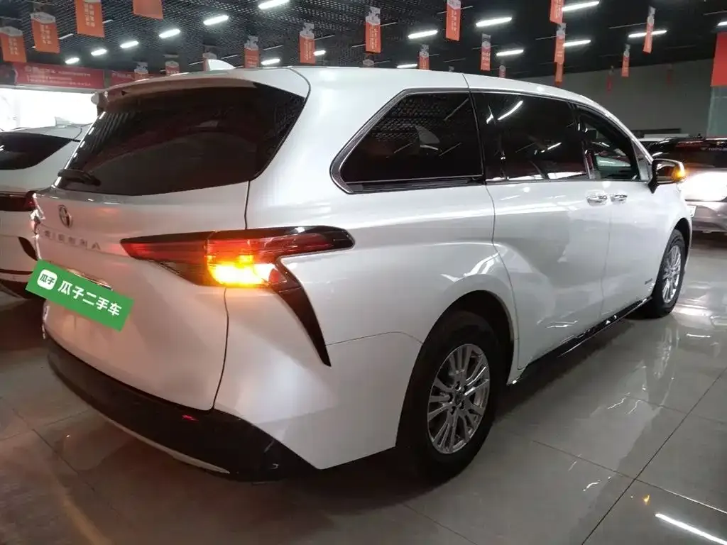 Toyota Sienna 2022 из CN, фото 7
