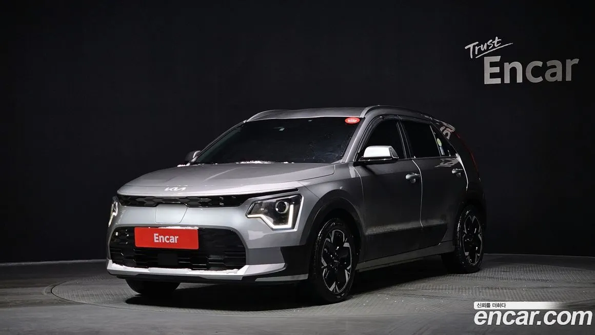 Kia Niro — фото 1