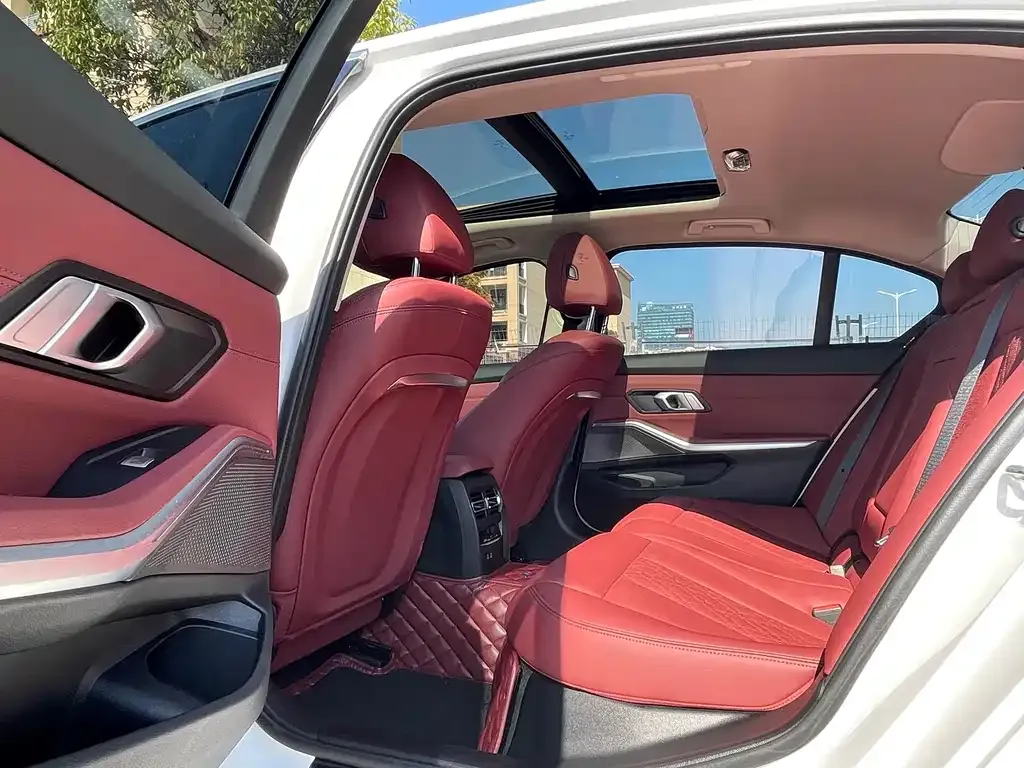 BMW 3 Series 2023 из CN, фото 7