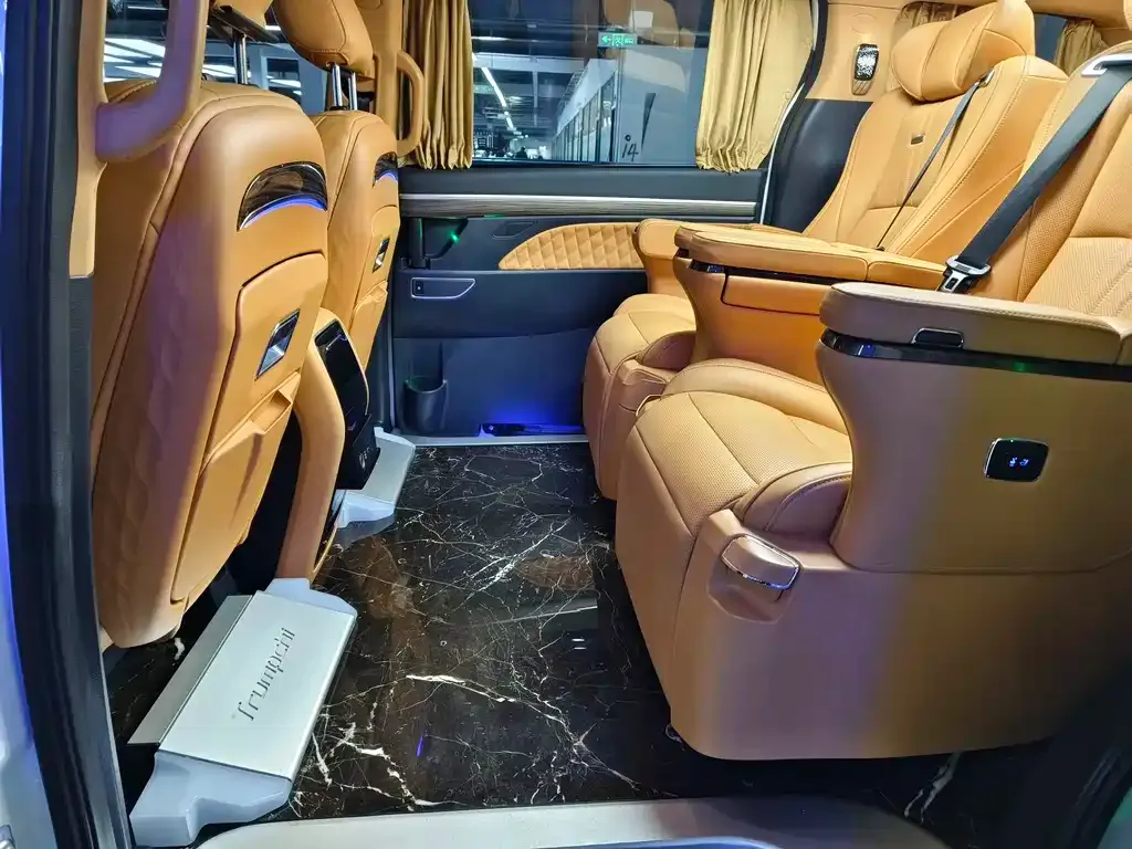 GAC Motor Trumpchi M8 — фото 10