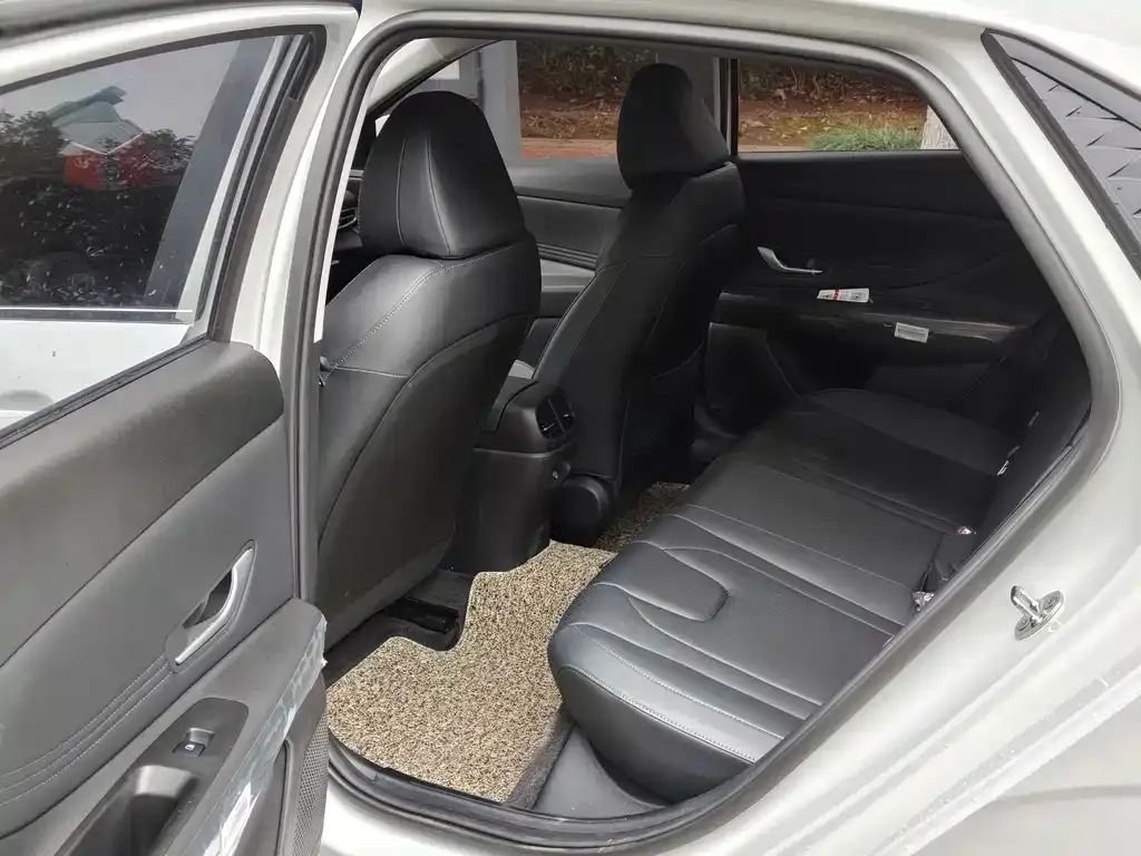 Hyundai Elantra 2026 из CN, фото 2
