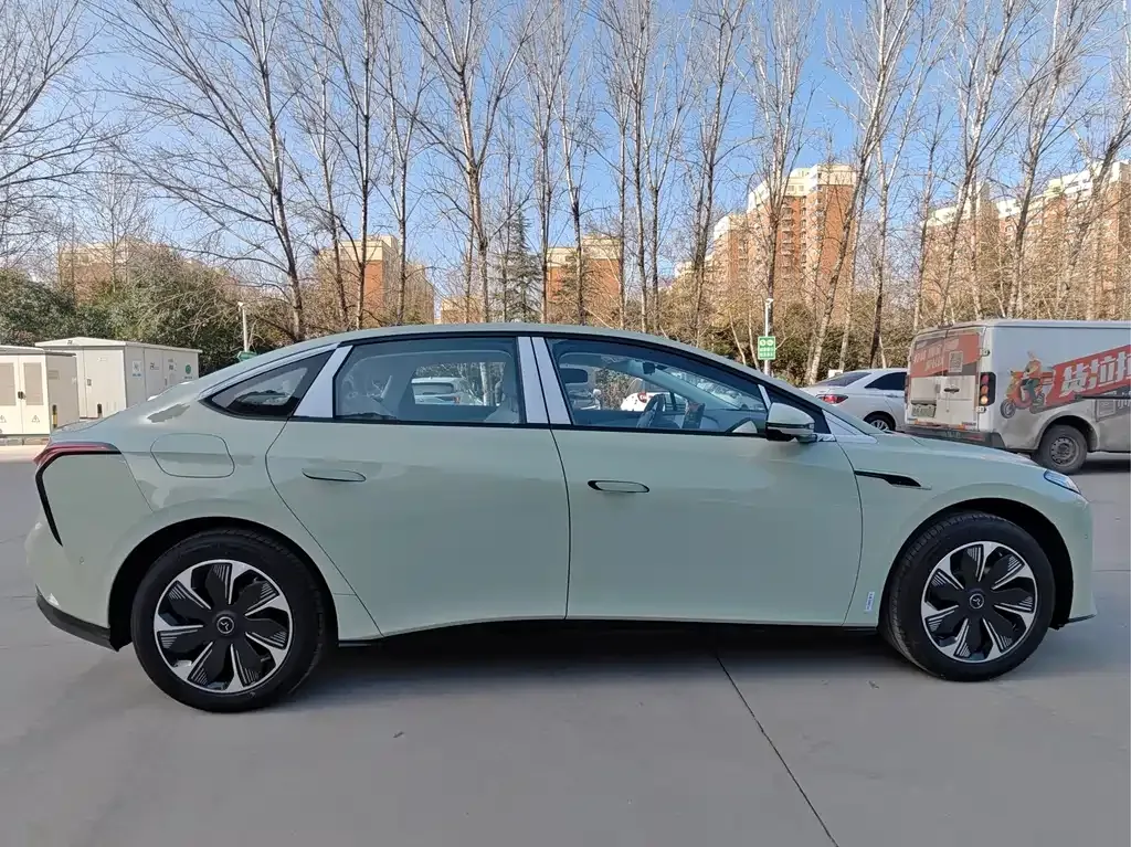 Hongqi Tiangong 05 2025 из CN, фото 9