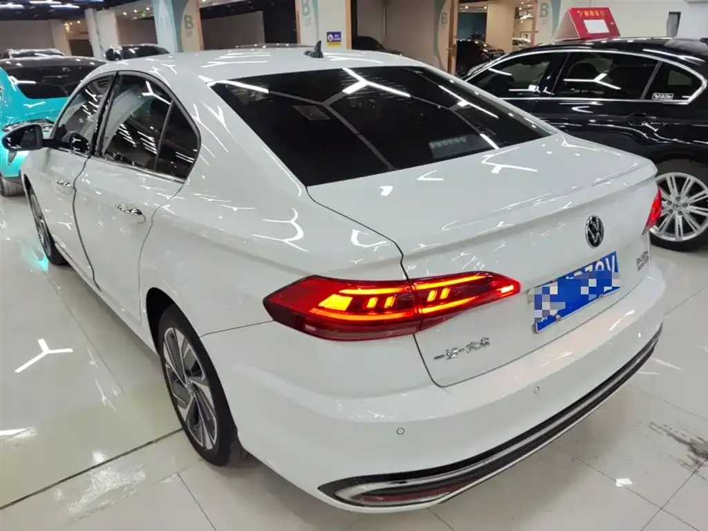 Volkswagen Bora 2023 из CN, фото 7
