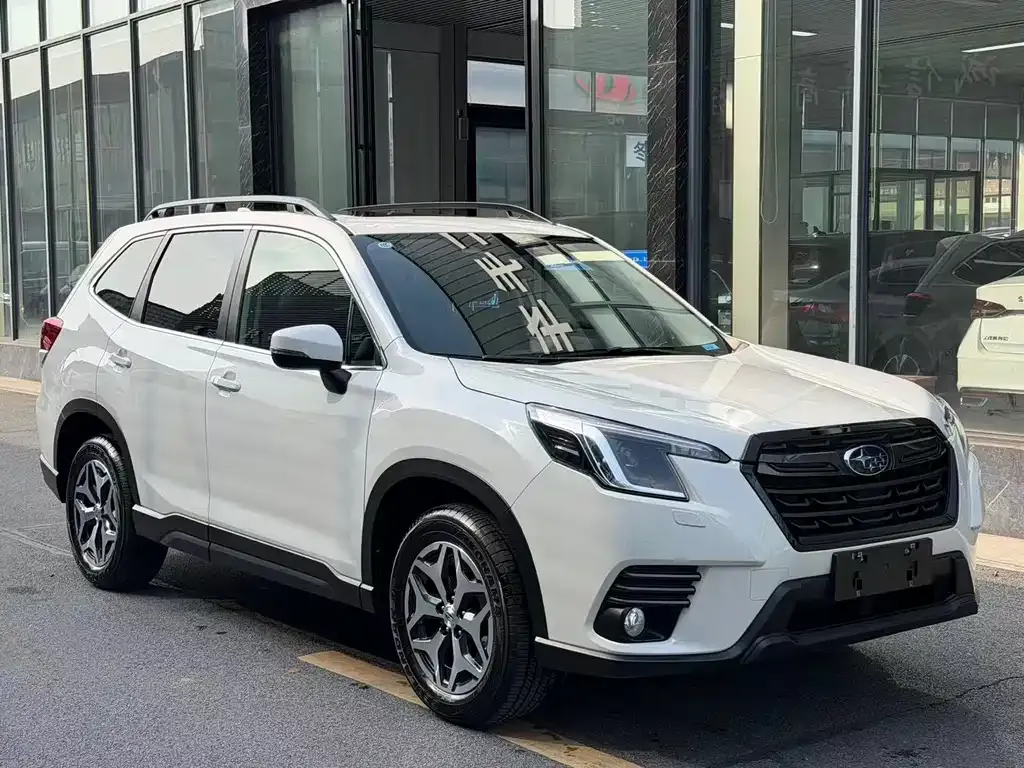 Subaru Forester — фото 10