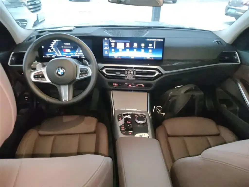 BMW 3 Series 2023 из CN, фото 7