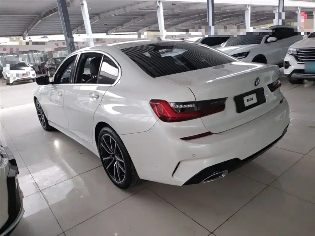 BMW 3 Series 2023 из CN, фото 2