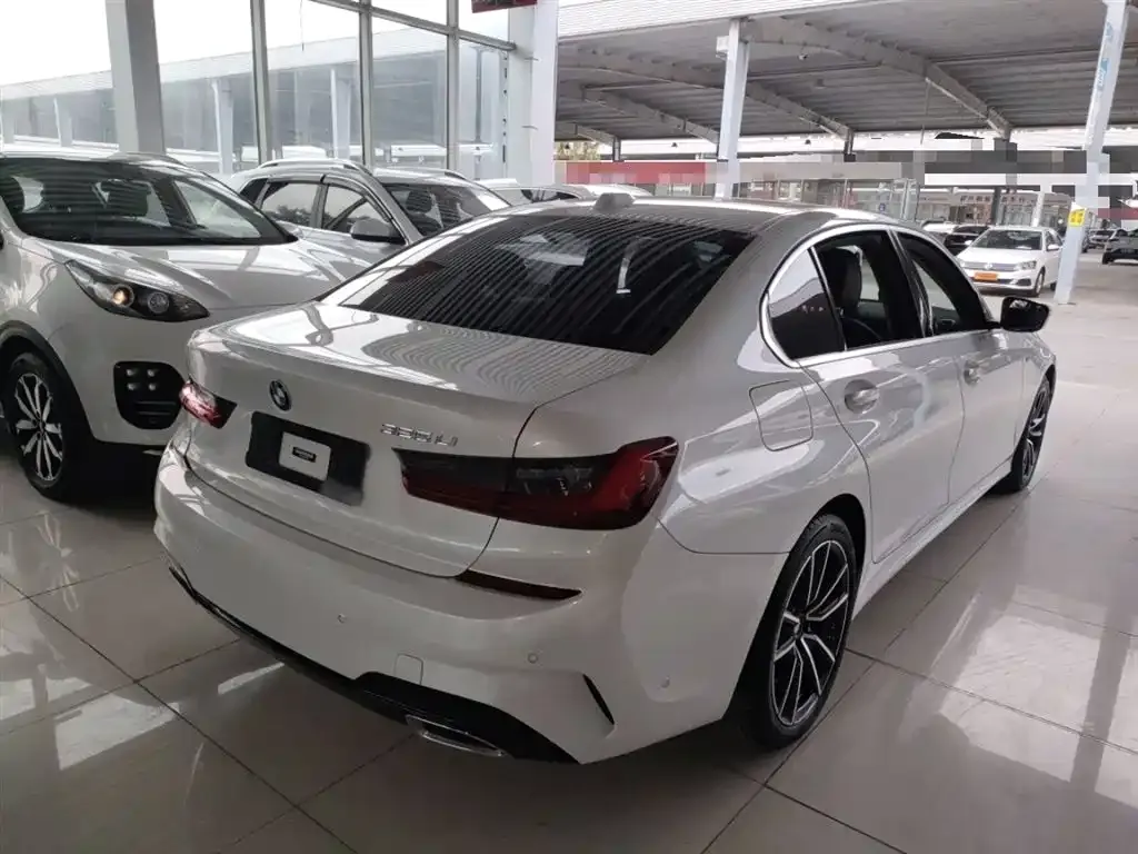 BMW 3 Series 2023 из CN, фото 3