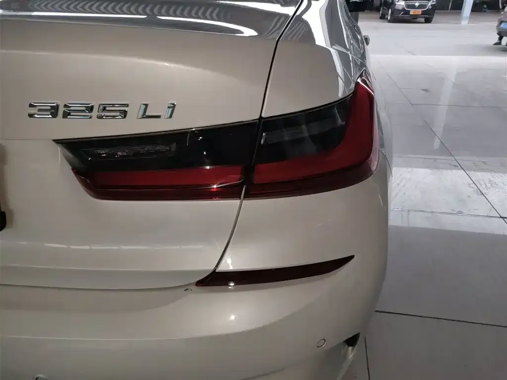 BMW 3 Series 2023 из CN, фото 4