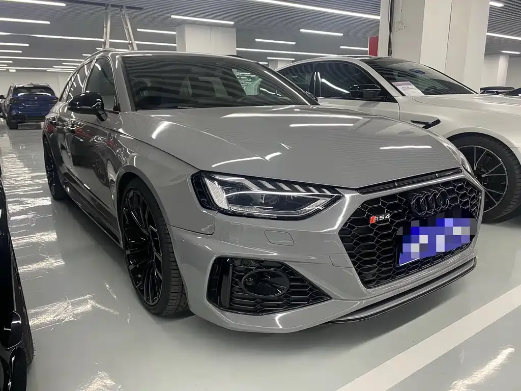 Audi RS 4 — фото 6