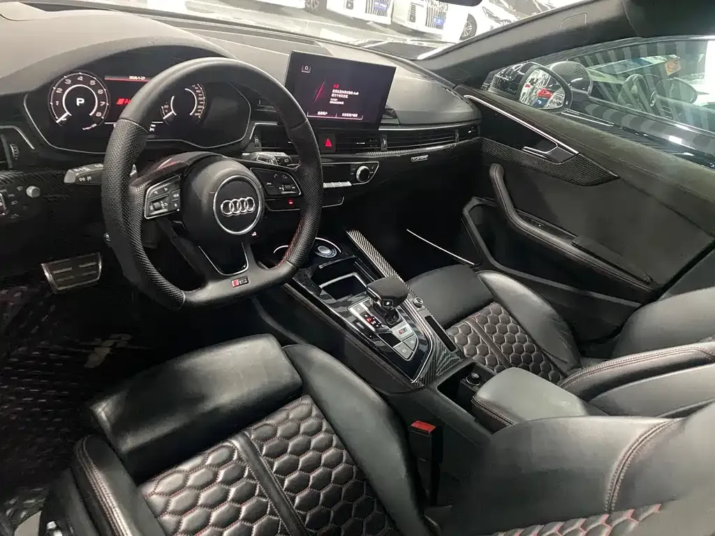 Audi RS 4 — фото 10