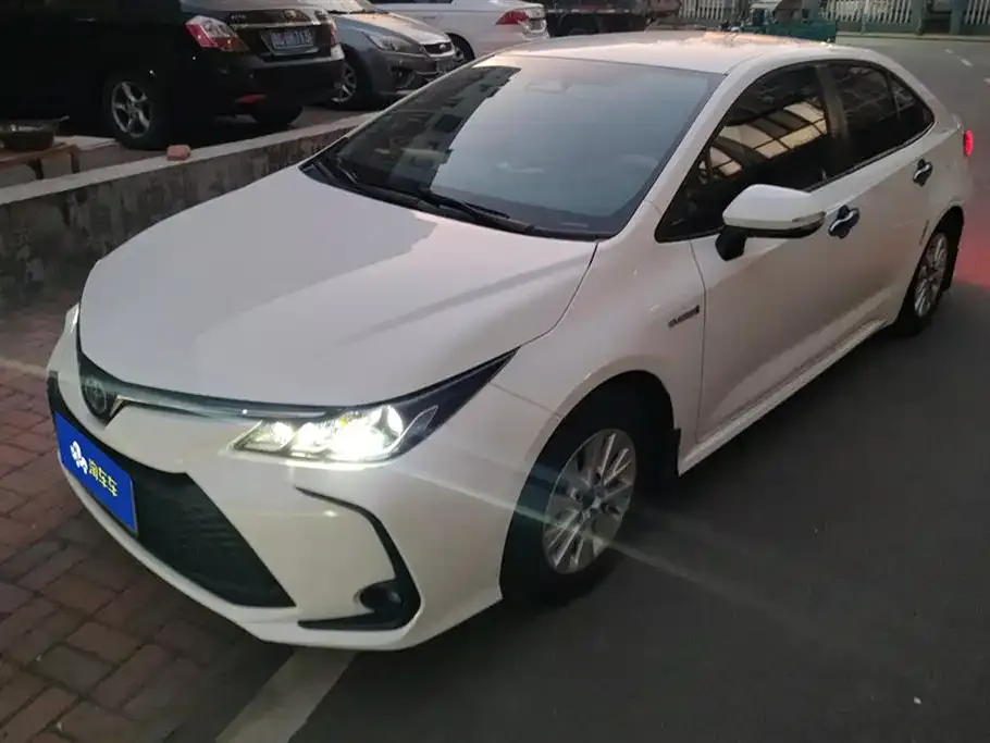 Toyota Corolla 2023 из CN, фото 1