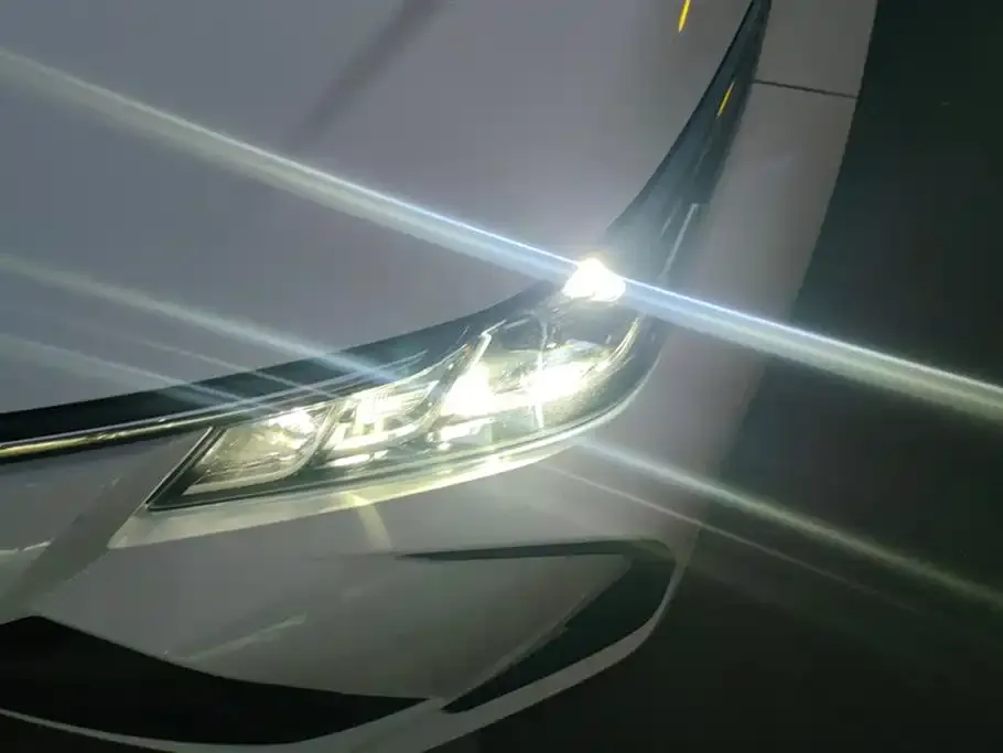 Toyota Corolla 2023 из CN, фото 8